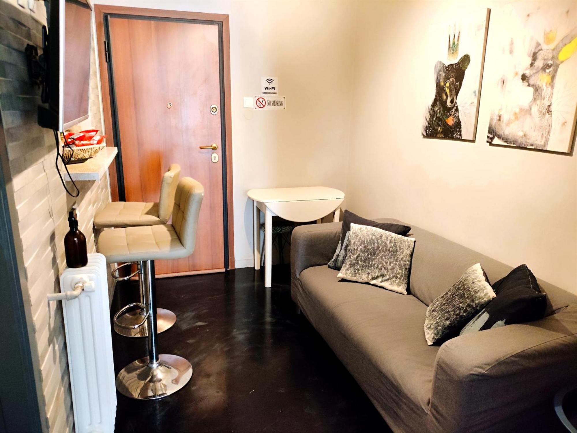 Comfortable Modern Entire House Near The Center Of Athens-blue Serenity Atény