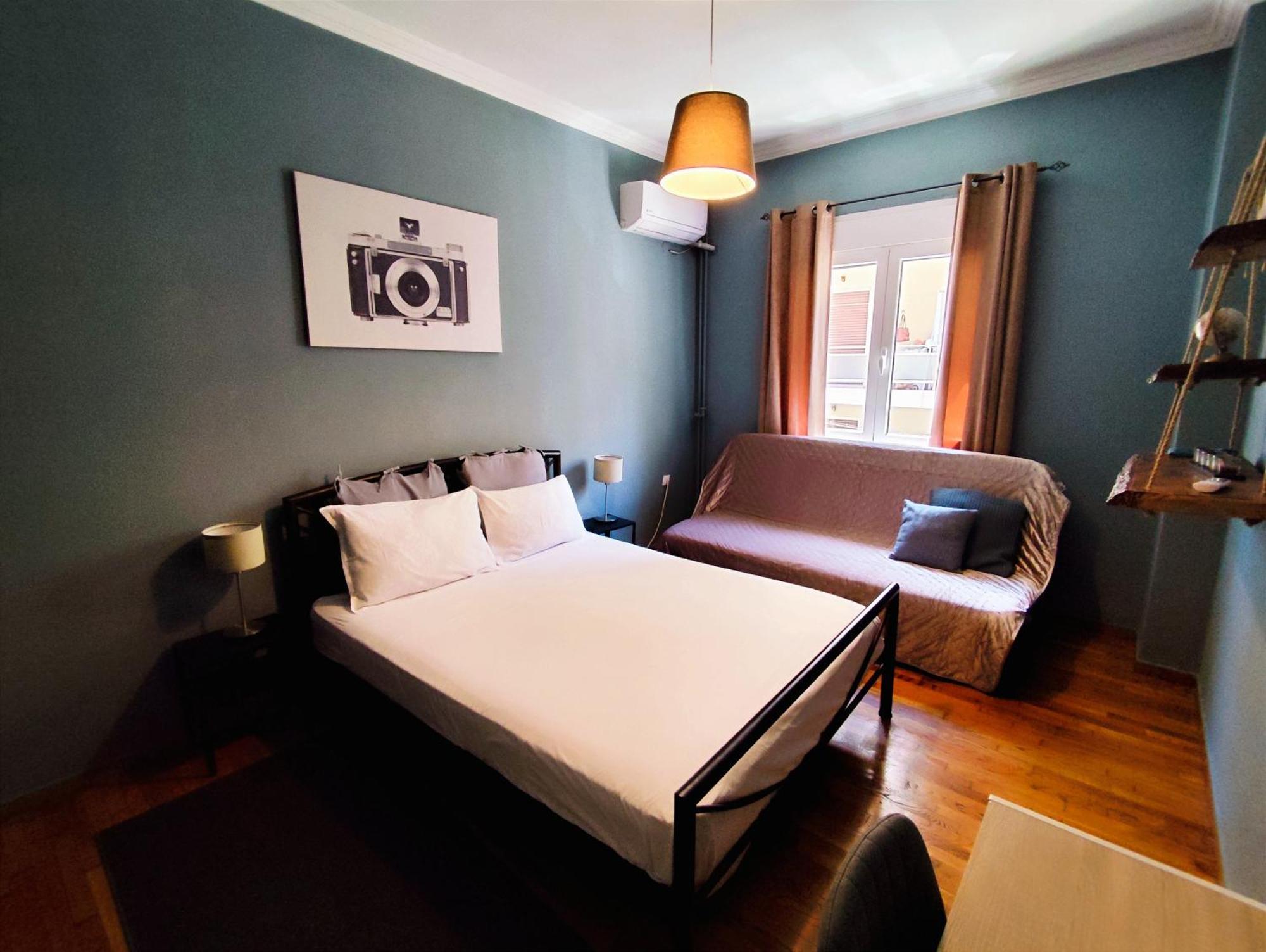 Comfortable Modern Entire House Near The Center Of Athens-blue Serenity Apartment Athens